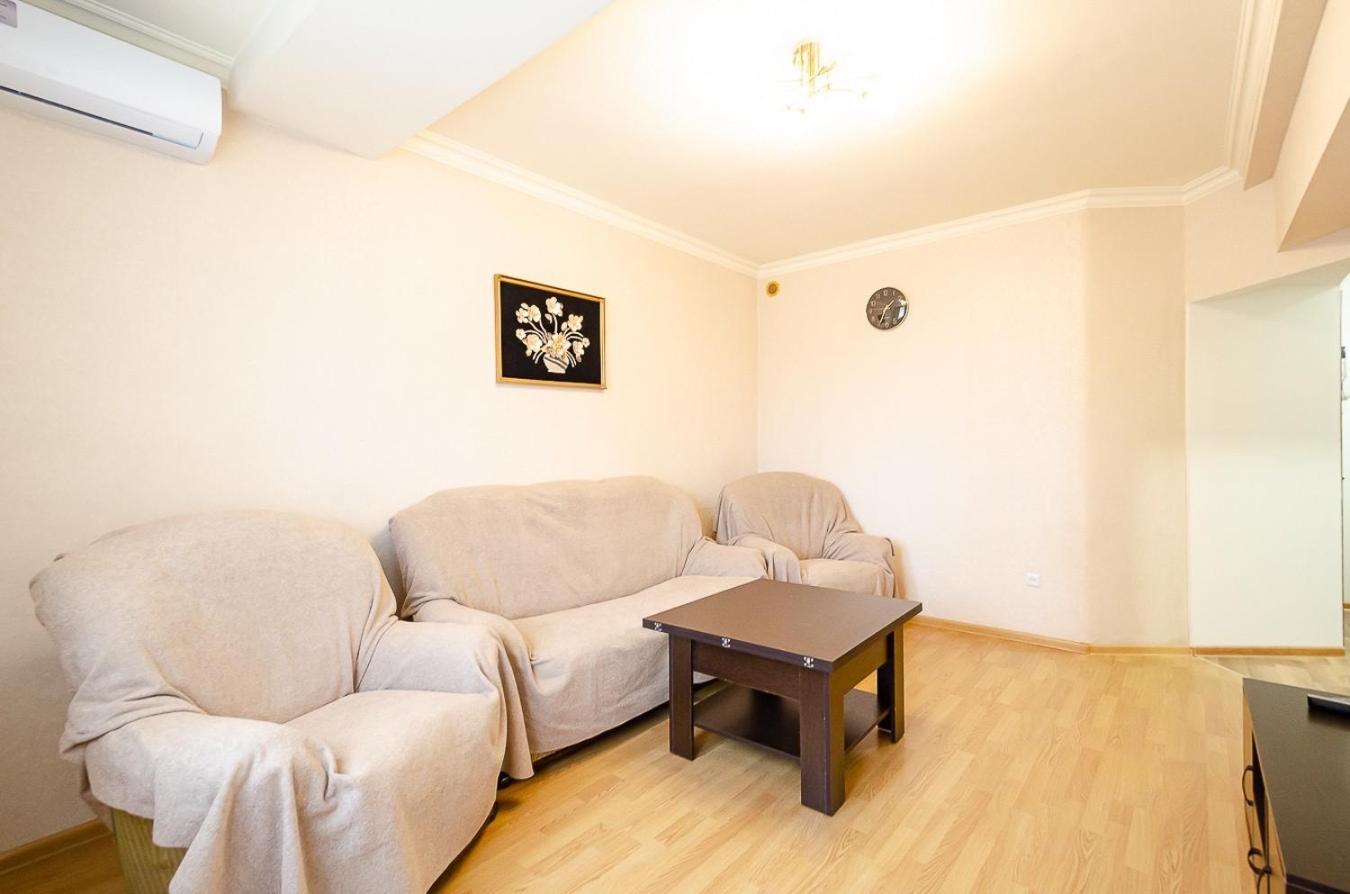 Excellent Apartment In The Center Of The Capital.Amiryan Jerevan Buitenkant foto